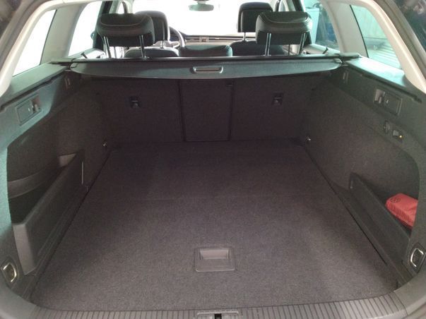 Volkswagen Passat Variant - Bild 6