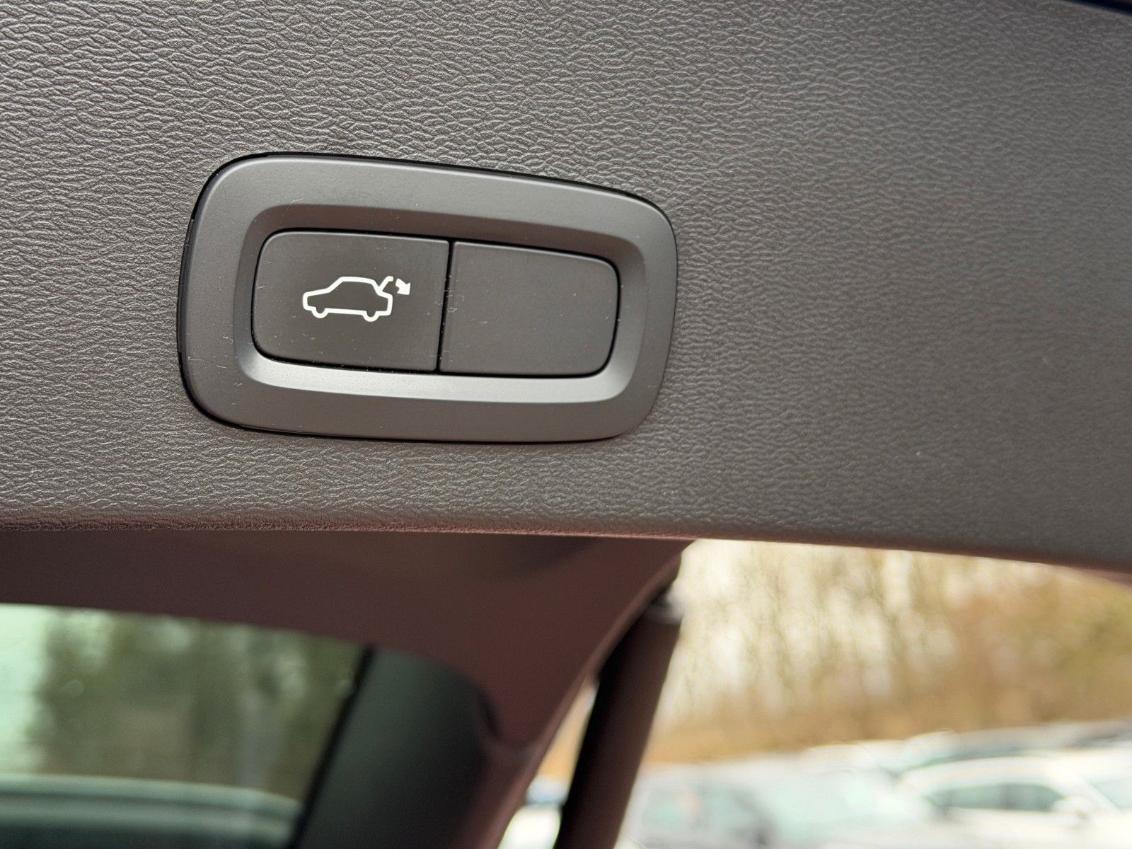 Fahrzeugabbildung Volvo XC40 T4 Momentum AWD *Nav*Totwinkel*AHK*LED*360°