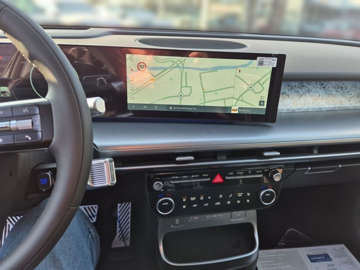 Fahrzeugabbildung Hyundai IONIQ 9 110 kW 4WD Uniq Panoramadach+ Swivel-Pak