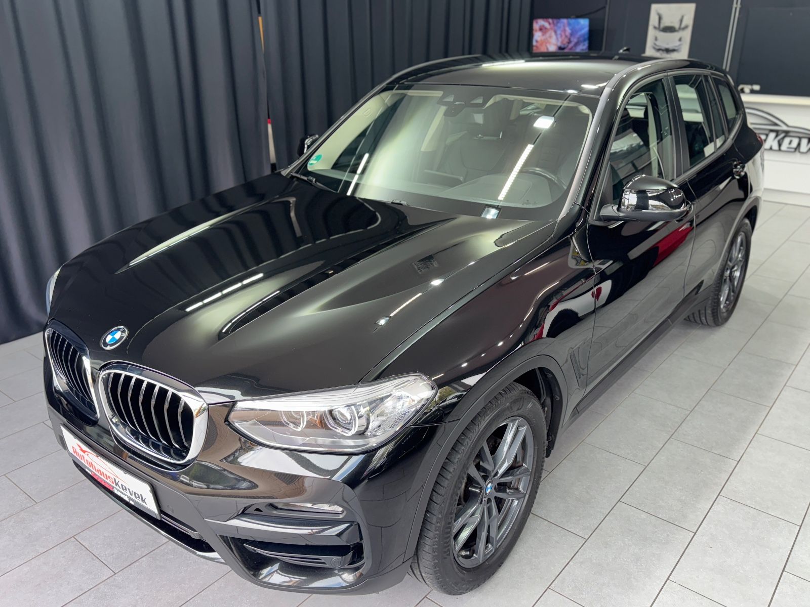 Fahrzeugabbildung BMW X3 xDrive 20d|LEDER|NAVI|M-SPORT 19 ZOLL|AHK