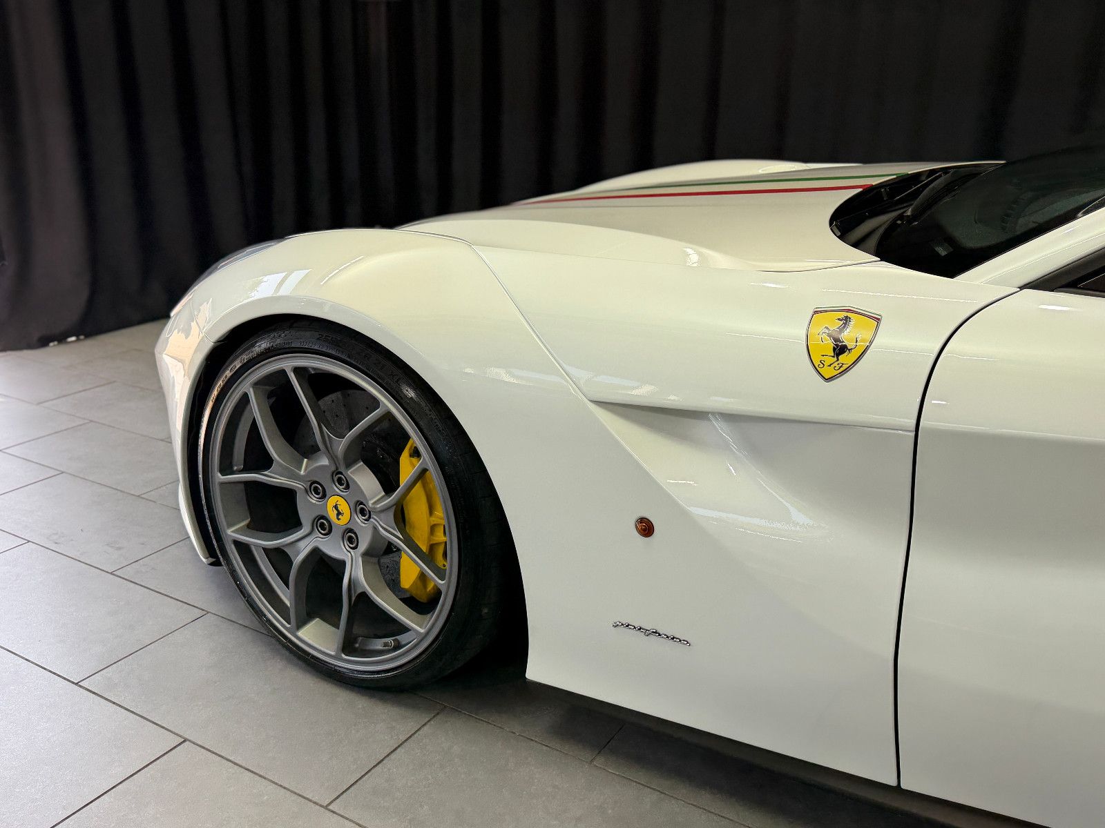 Fahrzeugabbildung Ferrari F12 Berlinetta|RACING-SEATS|NOVITEC-UMBAU|LIFT