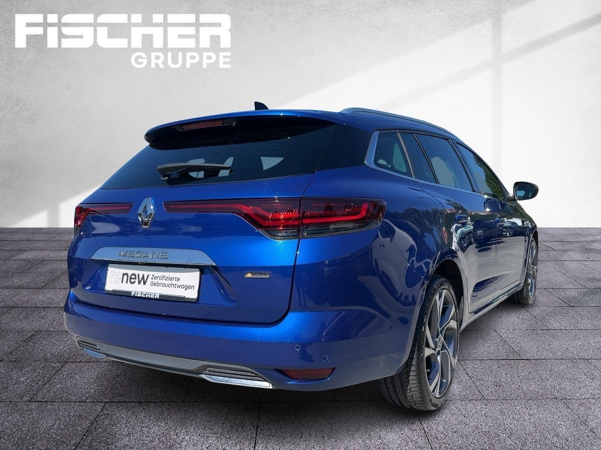 Fahrzeugabbildung Renault Megane Grandtour R.S. LINE Plug-in 160 SHZ - mit KI generiert/bearbeitet