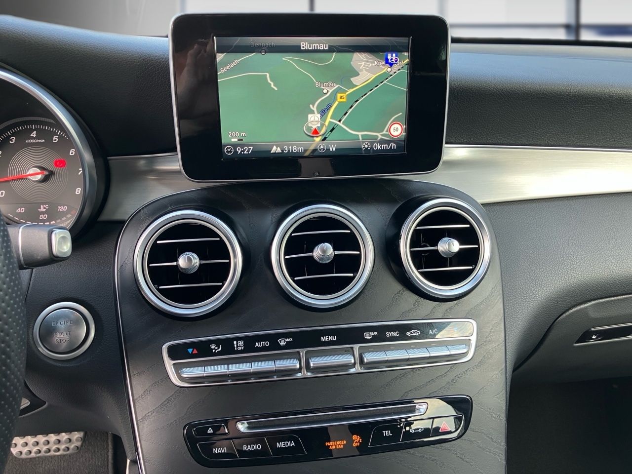 Fahrzeugabbildung Mercedes-Benz GLC 250 4M OFFROAD+AMG+KAMERA+EASYPACK+LED+