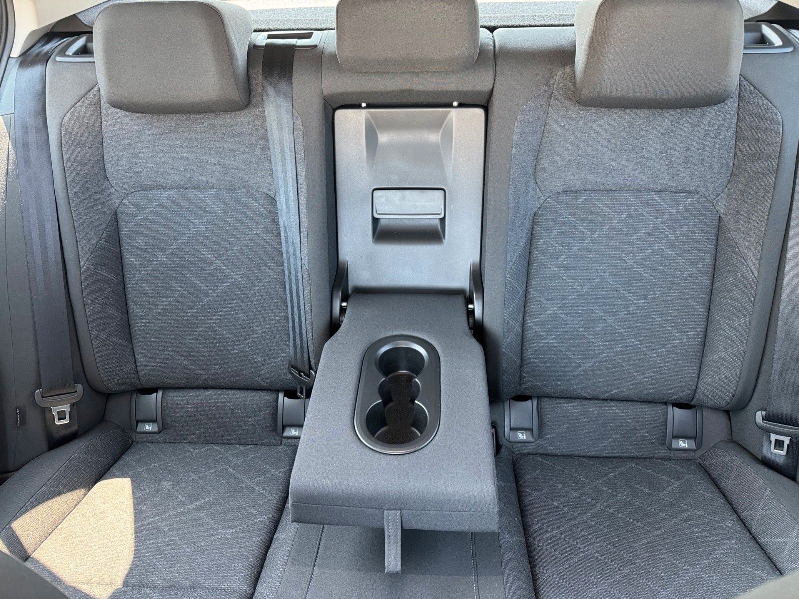 Fahrzeugabbildung Volkswagen Golf VIII Lim. Life 1.5 TSI
