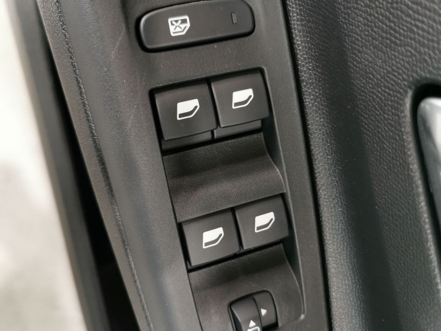 Fahrzeugabbildung Opel Corsa Edition mit Sonderzins 3,99%