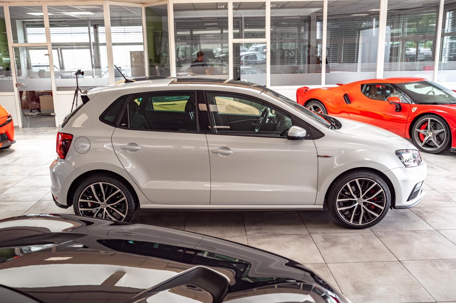 Volkswagen Polo GTI 1.8 TSI 192ch - 1 ère main - Toit ouvrant panoramique - Châssis sport select - Carnet entretien
