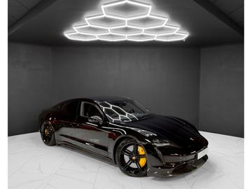 صورة 6 لـ 2020 Porsche TAYCAN