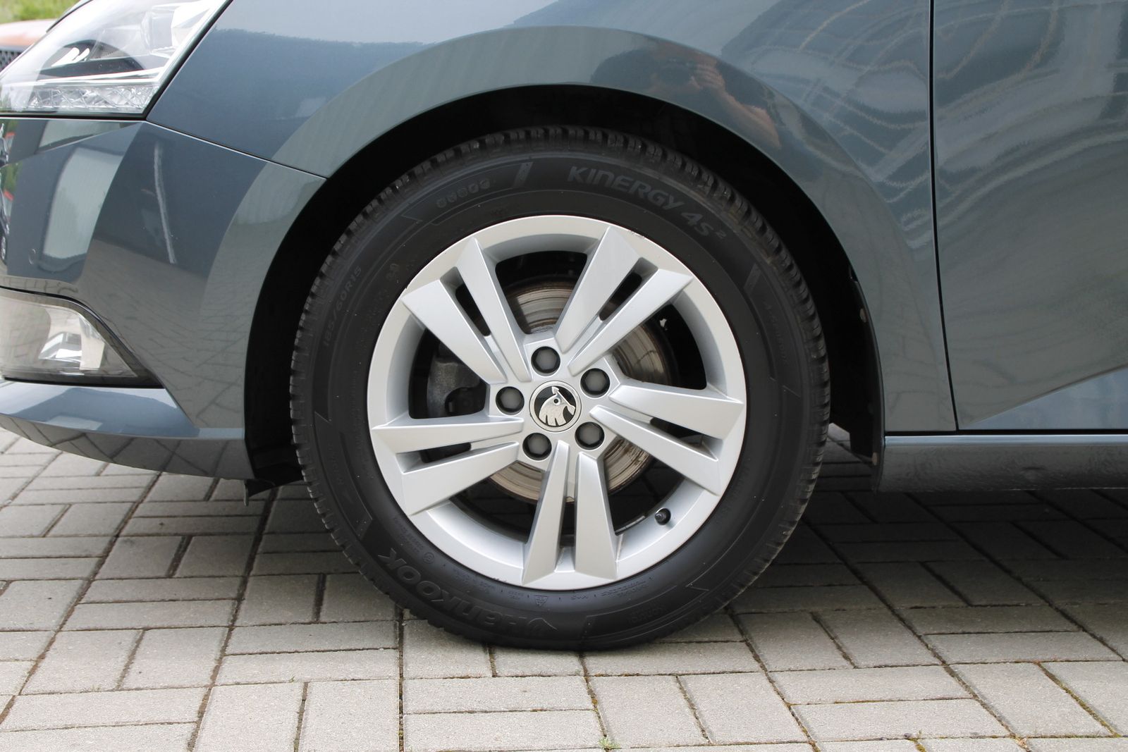 Fahrzeugabbildung SKODA Fabia Combi 1.0 TSI Ambition OPF CLEVER