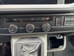 Fahrzeugabbildung Volkswagen T6.1 Transporter Lang 2.0 TDI DSG KLIMA NAVI