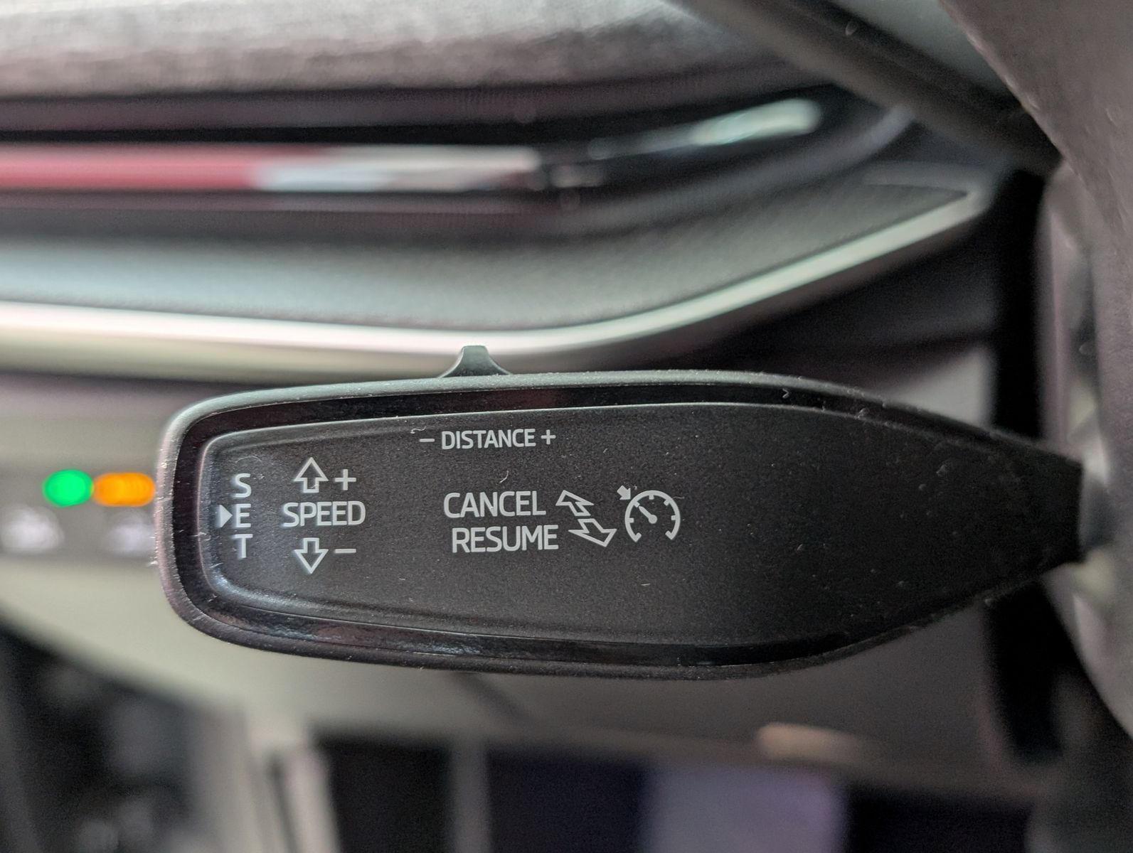 Fahrzeugabbildung SKODA Superb IV 2.0TDI DSG 4x4 MATRIX PANO NEUES MODEL