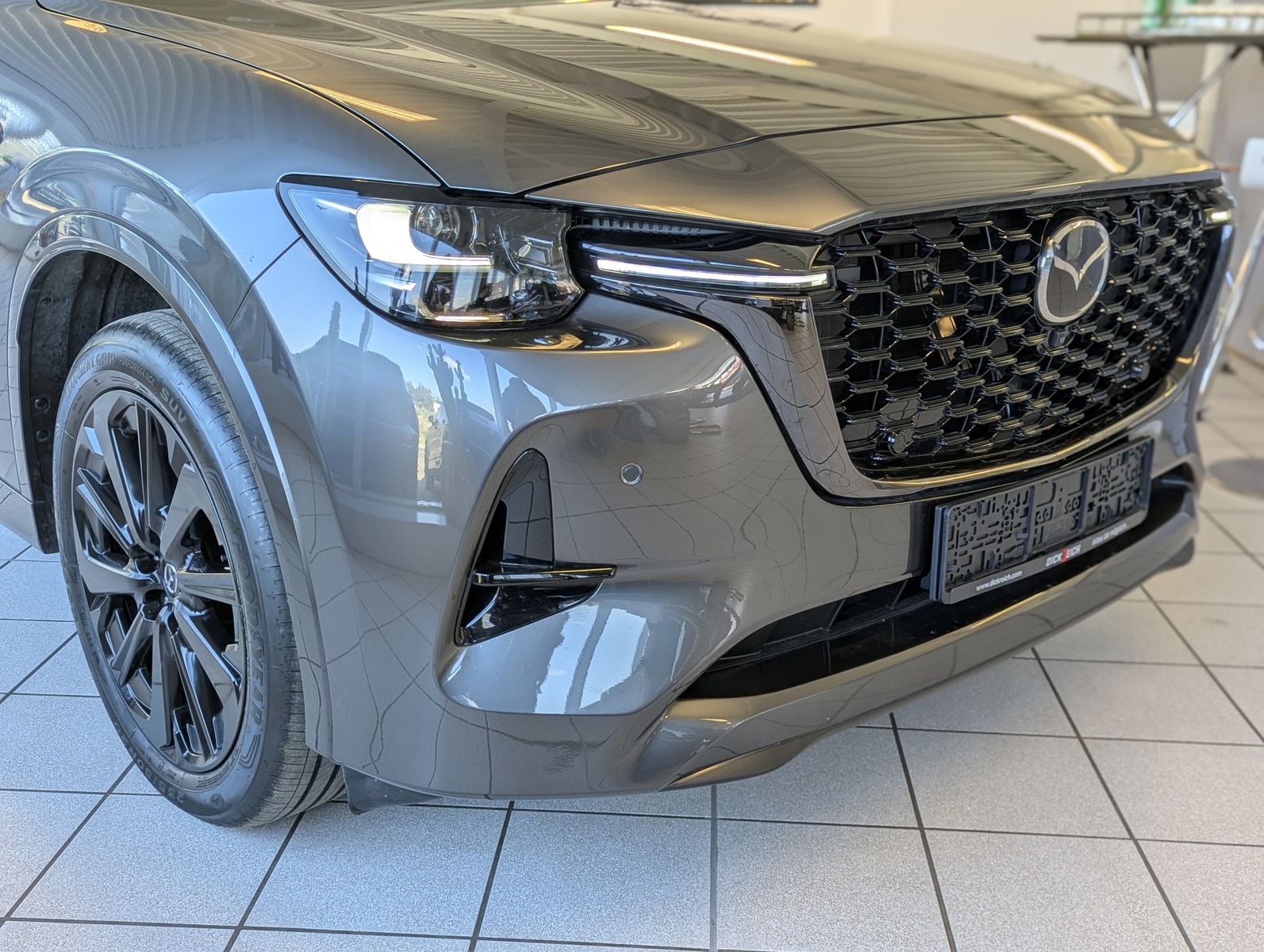 Fahrzeugabbildung Mazda CX-80 2.5 SKYACTIV PHEV 327 HOMURA+ 7-Sitze Pano