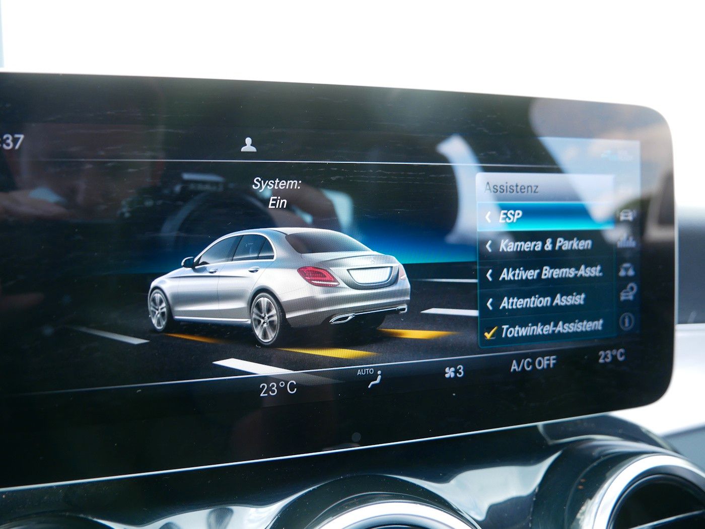 Fahrzeugabbildung Mercedes-Benz C 220 d Avantgarde BEAM AHK DACH RFK LED SHZ NAV