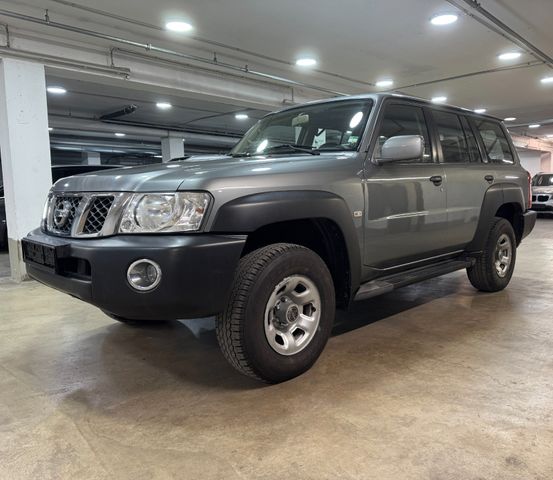 Nissan Patrol GR XE Plus ~Klima~7 Sitzer~Ahk