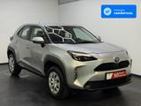 Toyota Yaris Cross Hybrid FWD Business*5J.Garantie*LED* - silberne Toyota Yaris Cross