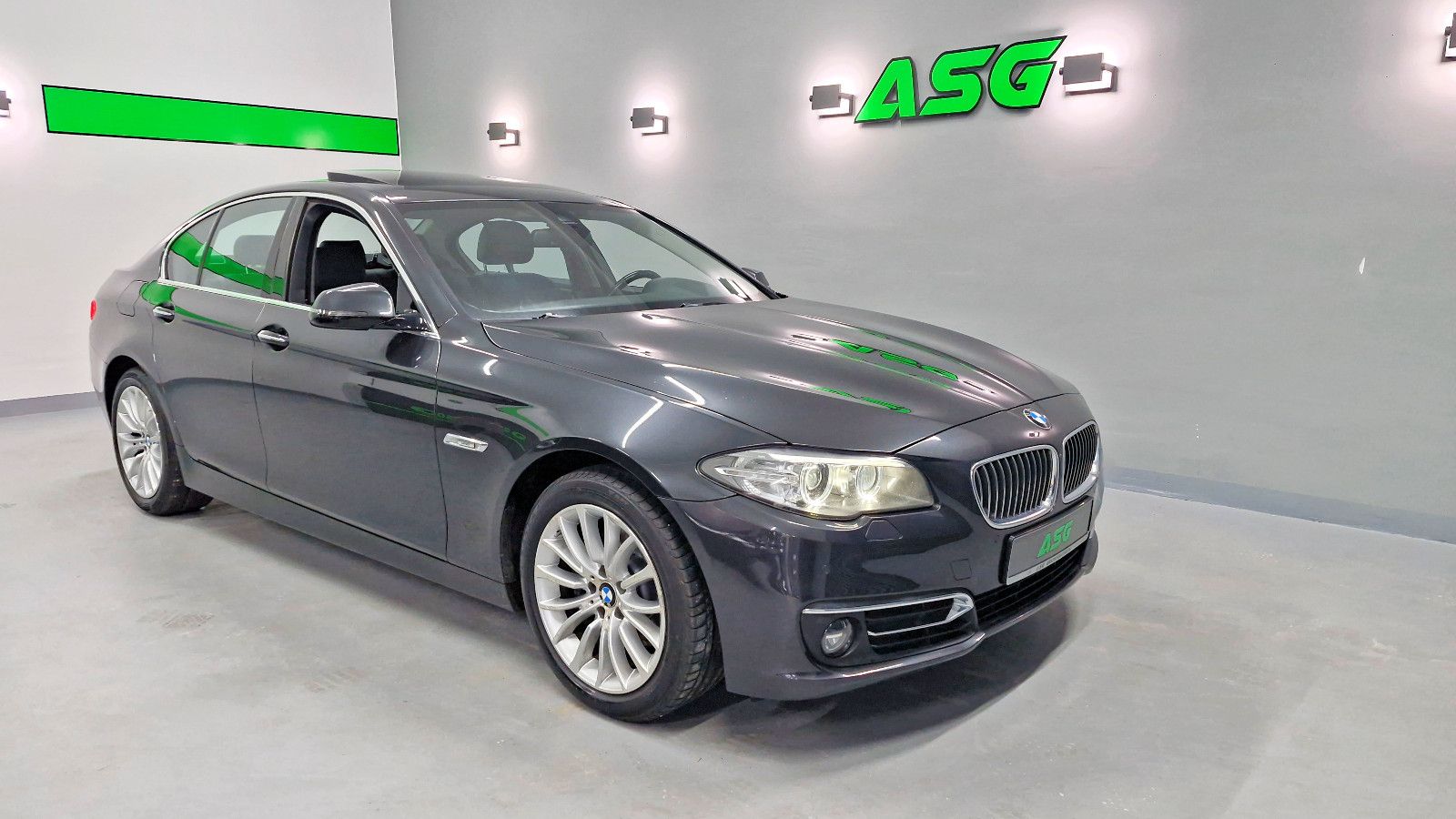BMW 520 d Limousine Luxury / Leder / Schiebedach