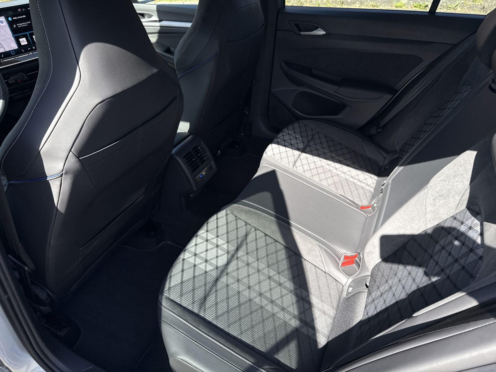 Volkswagen Golf VIII R-Line 1.5 eTSI DSG, HEAD-UP, NAVI, миниатюра 12