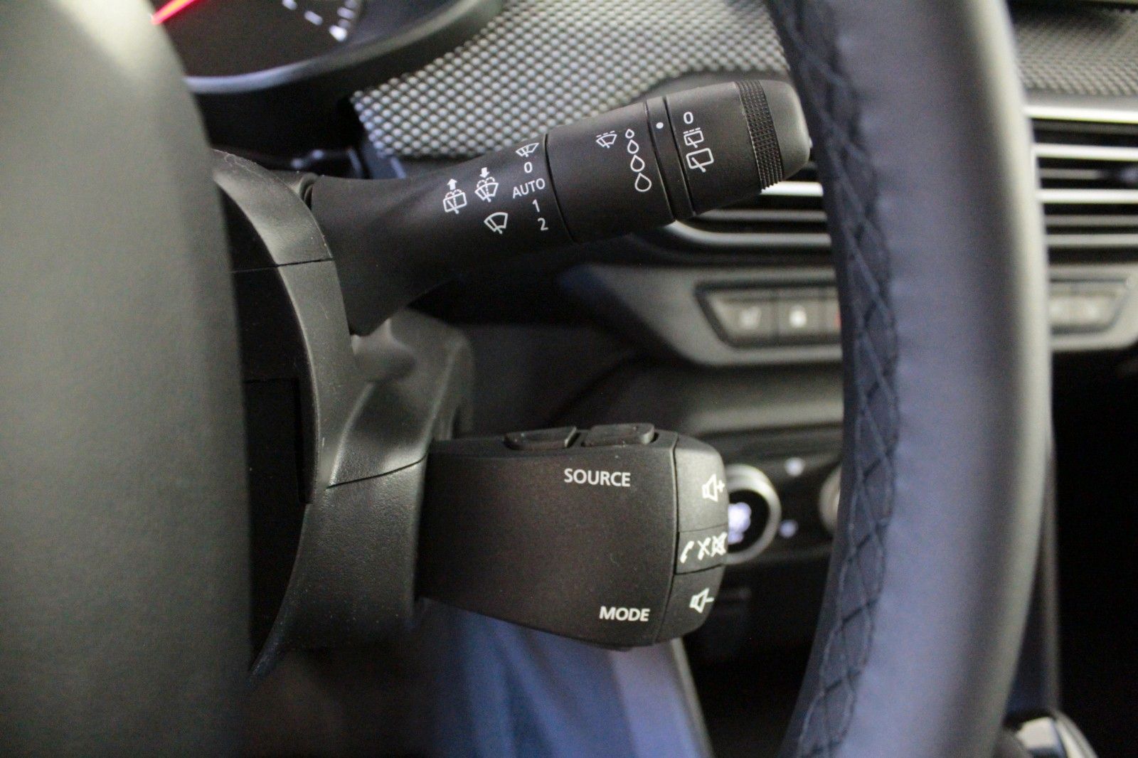 Fahrzeugabbildung Dacia Sandero TCe 90 auto Expression*15204*
