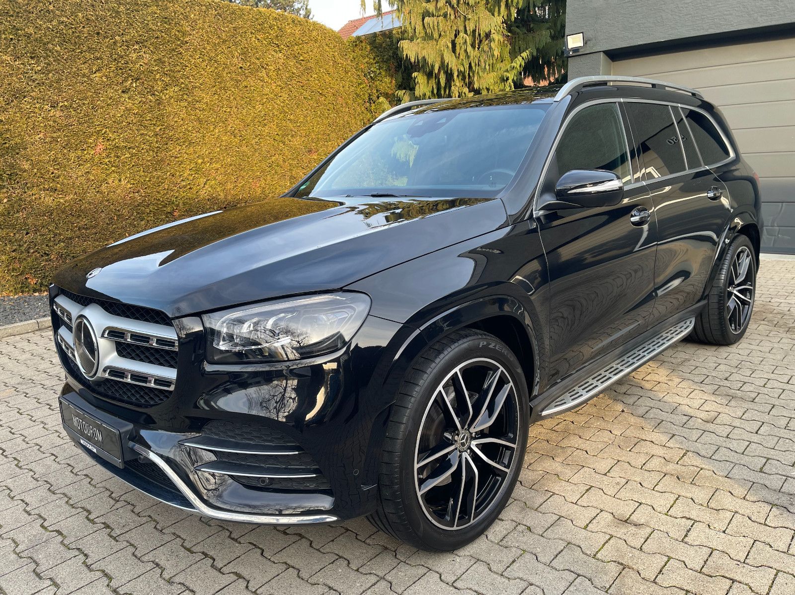 MERCEDES-BENZ GLS580 KEYLESS SOFT PANO 23ZOLL AMG-LINE
