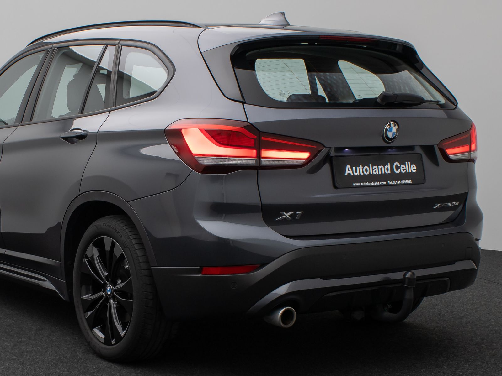 Fahrzeugabbildung BMW X1 xD25e SportLine Kamera HUD DAB HiFi AHK Alarm