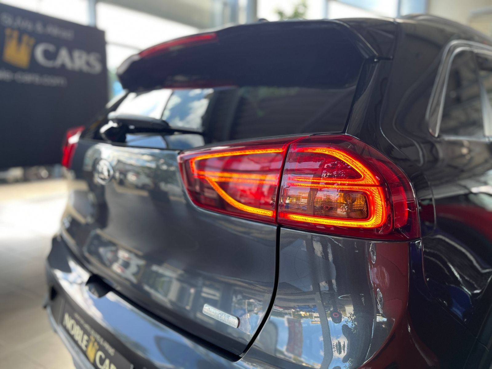 Fahrzeugabbildung Kia Niro Spirit PHEV LED NAVI LEDER SHZ AHK