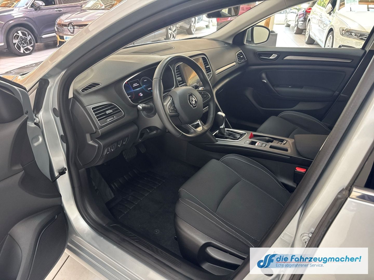 Fahrzeugabbildung Renault Megane E-TECH IV Grandtour Business Edition 1.6