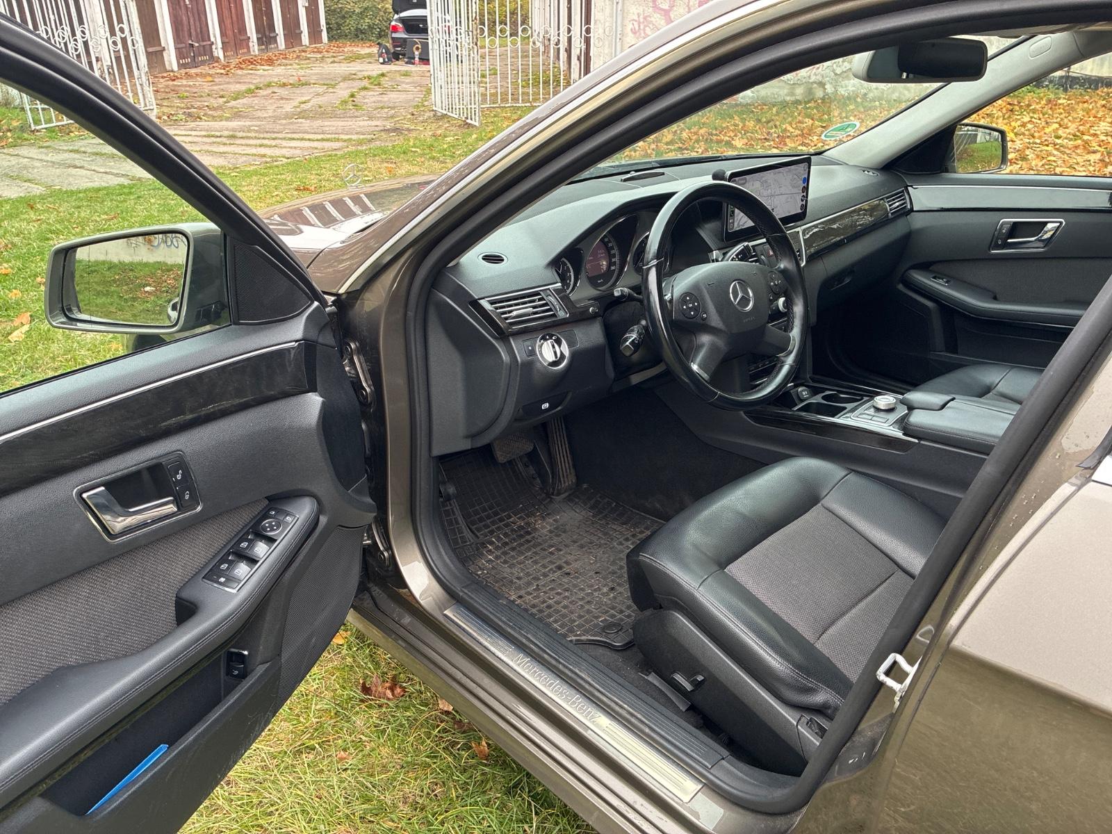 Mercedes-Benz 350 2010 — photo 5