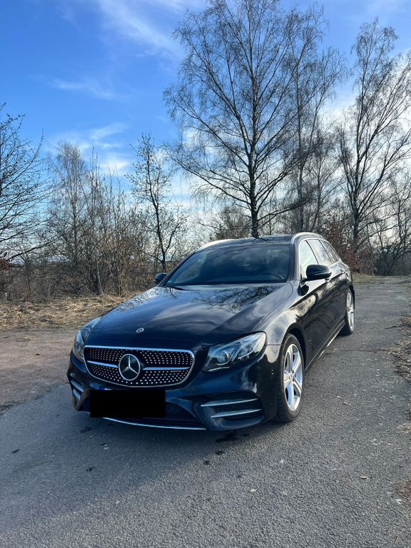 Image of Mercedes-Benz E 220