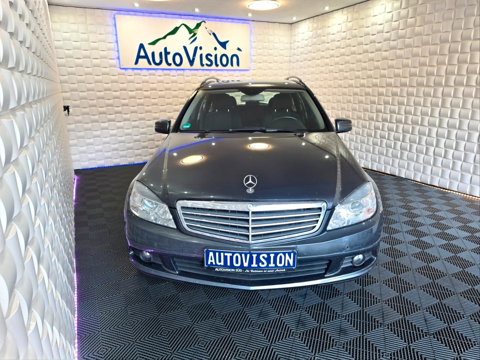 Mercedes-Benz C200 2010 — rear view