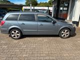 Opel Astra H Caravan Sport - Opel Astra aus 2005: Kombi