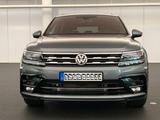 Volkswagen Tiguan Allspace 2.0 TDI R-Line DSG 4MOTION Pano - Volkswagen Tiguan Allspace: Von Privat