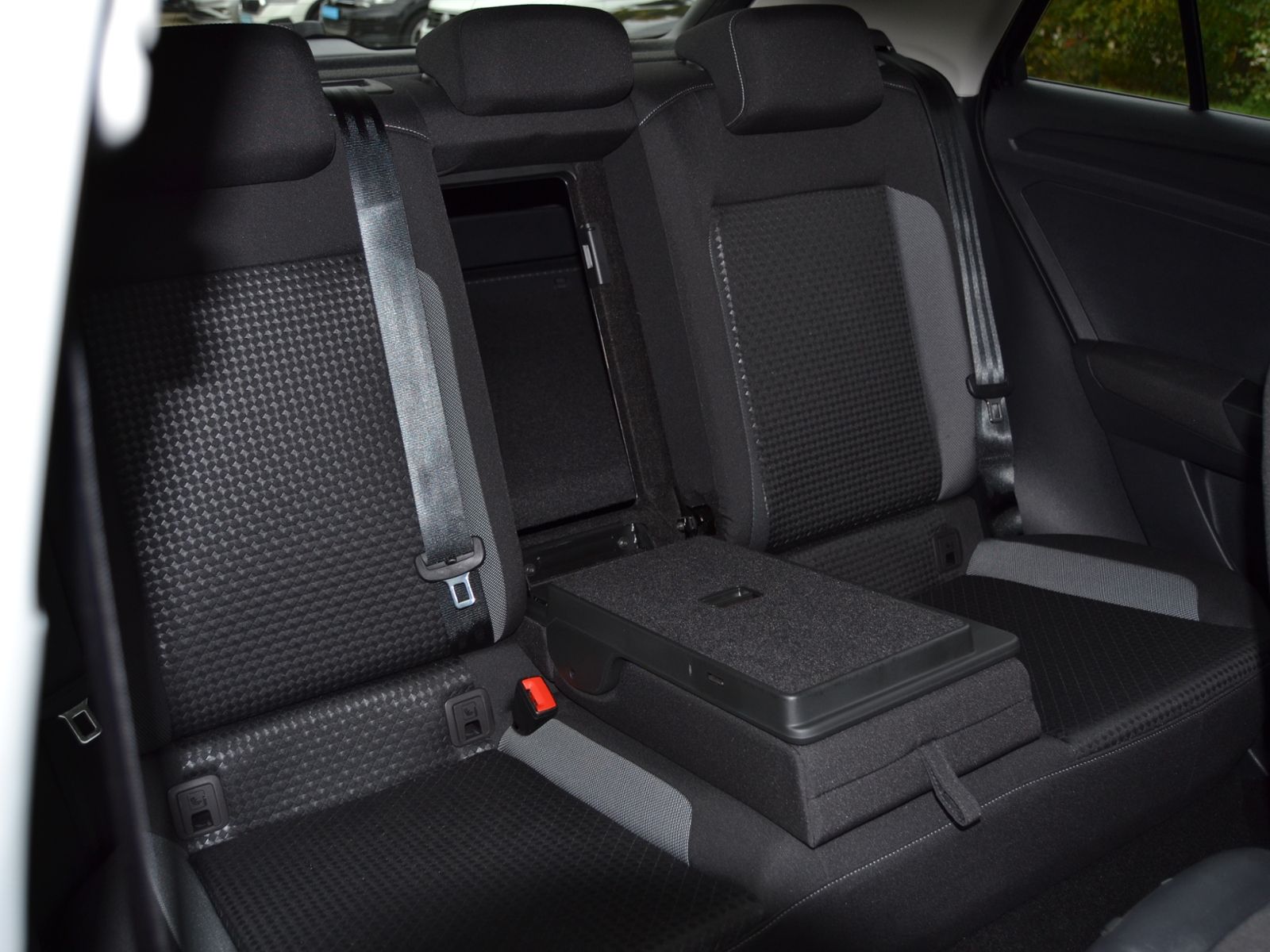 T-Roc 1.5 TSI Active AHK/STANDHEIZUNG/17-ZOLL/LE
