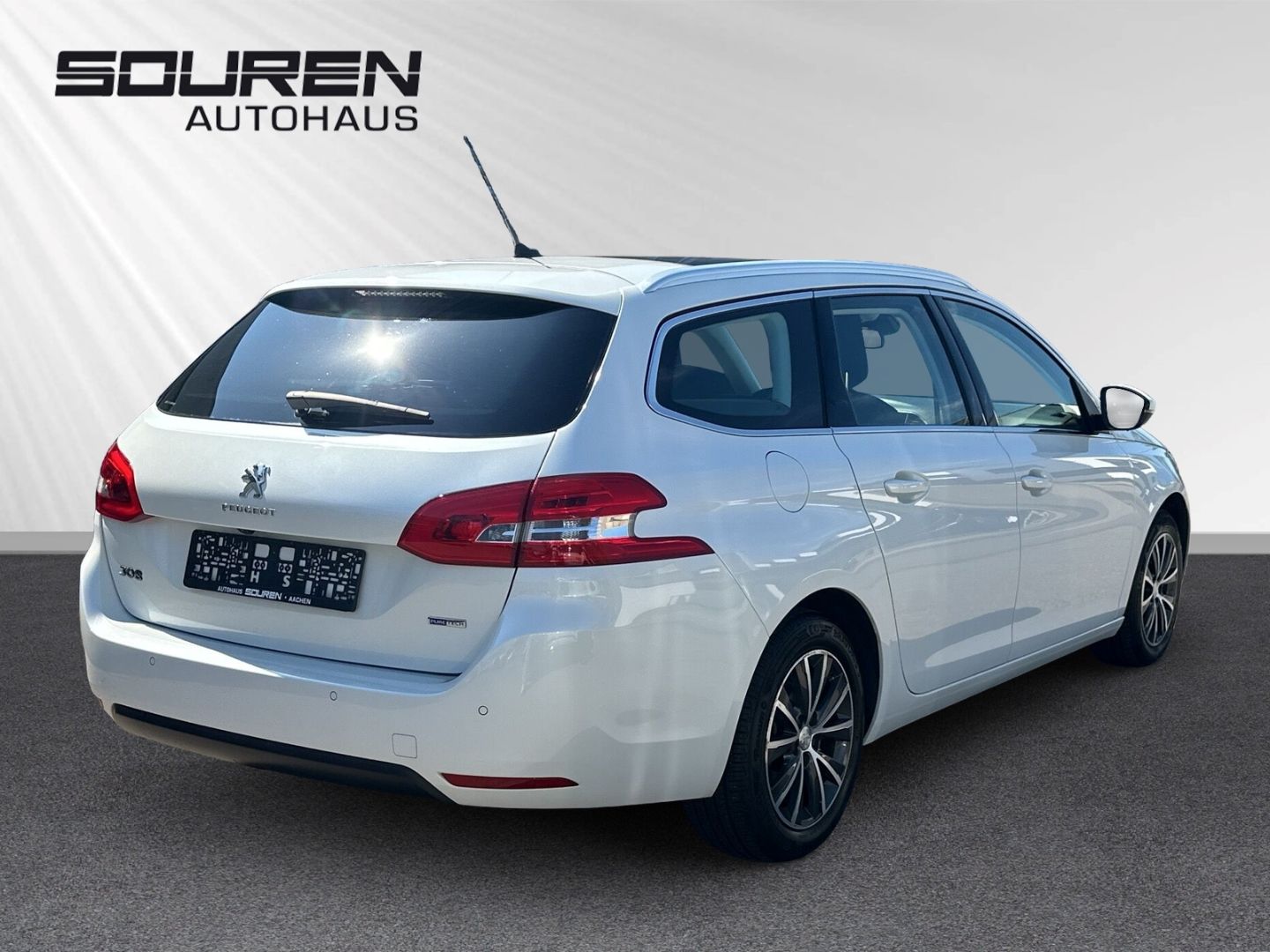 Fahrzeugabbildung Peugeot 308 Allure e-THP PureTech 130 SW 1.2