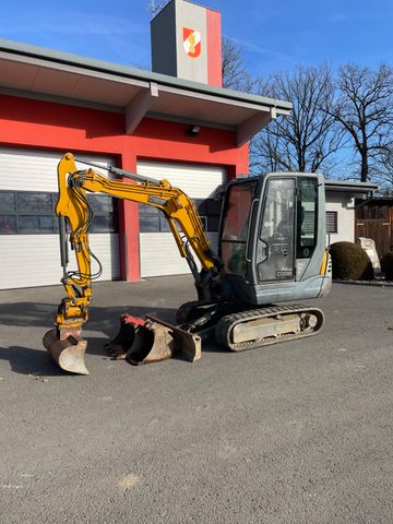 Takeuchi TB 228