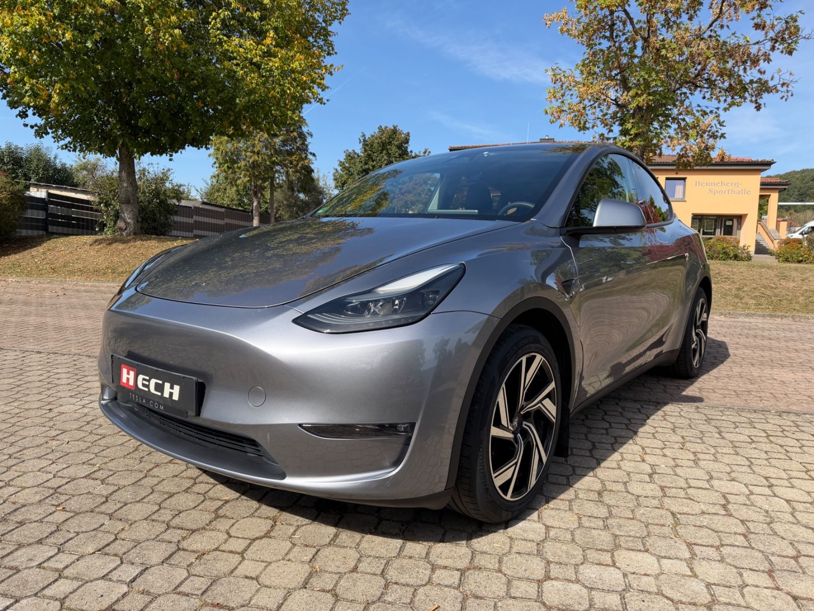 Tesla Model Y Long Range AWD Enh. Autop. AHK SOH 93,8%