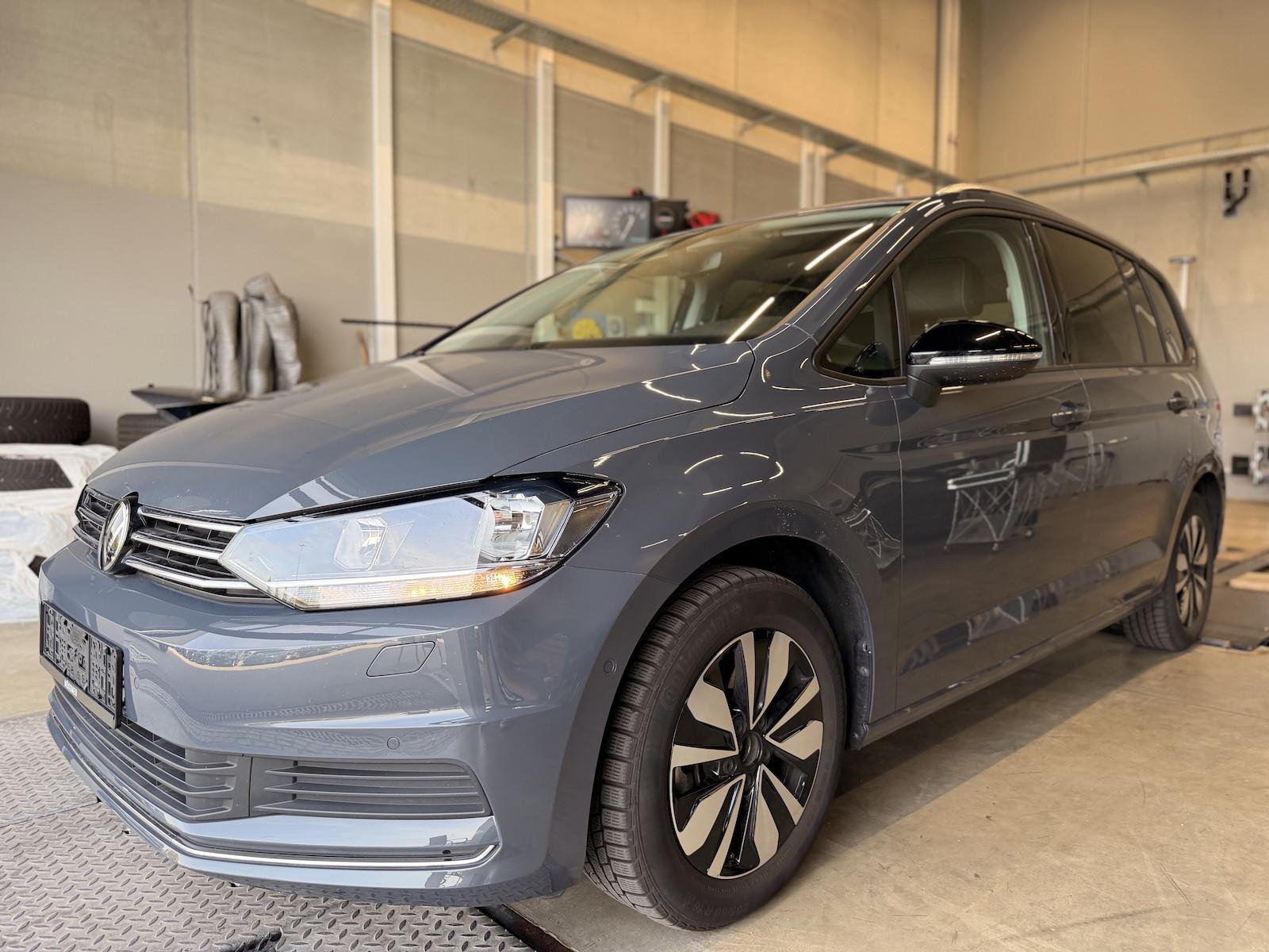 Volkswagen Touran 2,0TDI DSG Goal 7 Sitze NAVI AHK