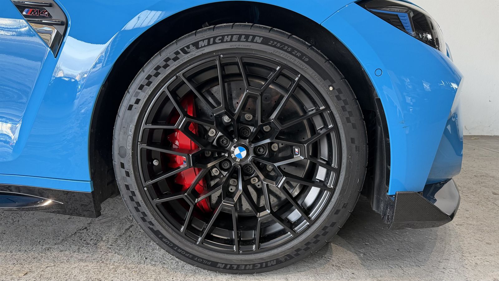 Fahrzeugeinzelansicht 15 Fahrzeugabbildung BMW M4 CS |M Carbon Schalensitze |HK Surround |M Dri
