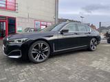 BMW 730 d NAVI LEDER LED 21 ZOLL TOP ! - BMW 730 in Wuppertal