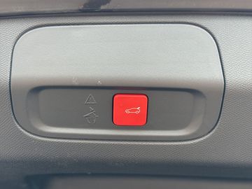 Peugeot 408 GT HYBRID 145 e-DSC6 360Kam.+Navi+Klima+ACC