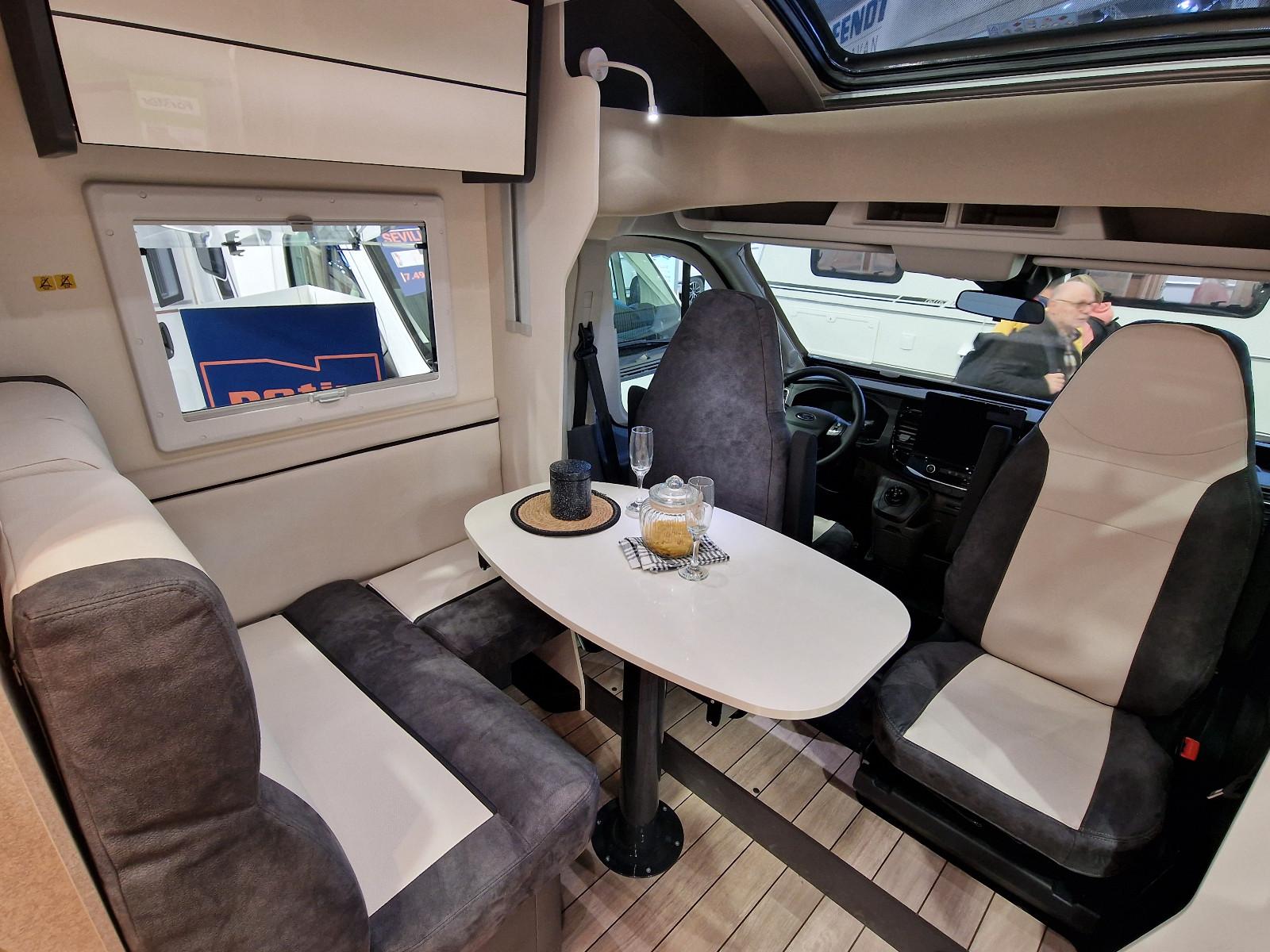 Forster 2026 T 669 EB Coupè, Driver Ass. Winterpaket