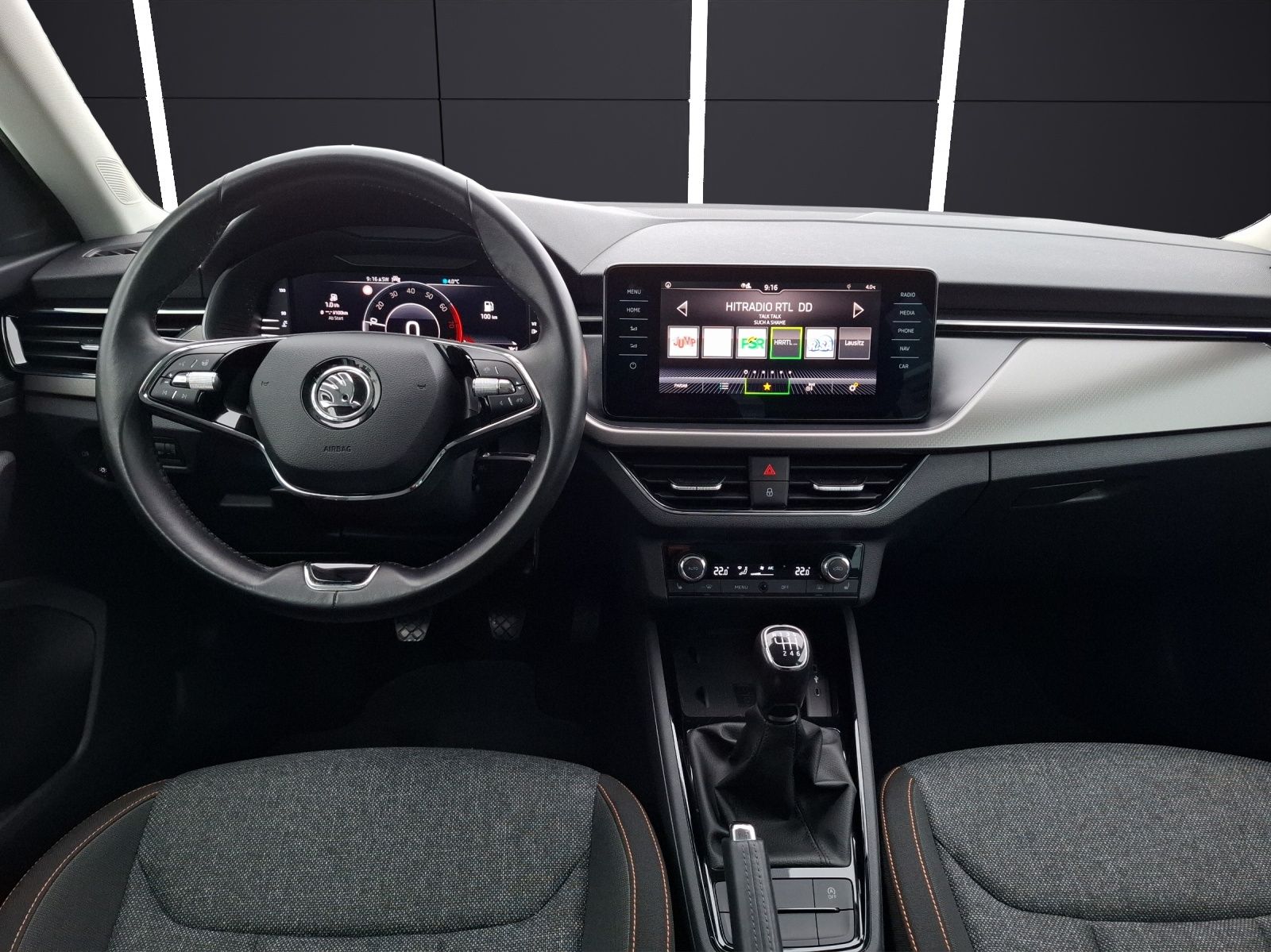 Fahrzeugabbildung SKODA Kamiq TSI Clever LED Navi AID PDC SH LM