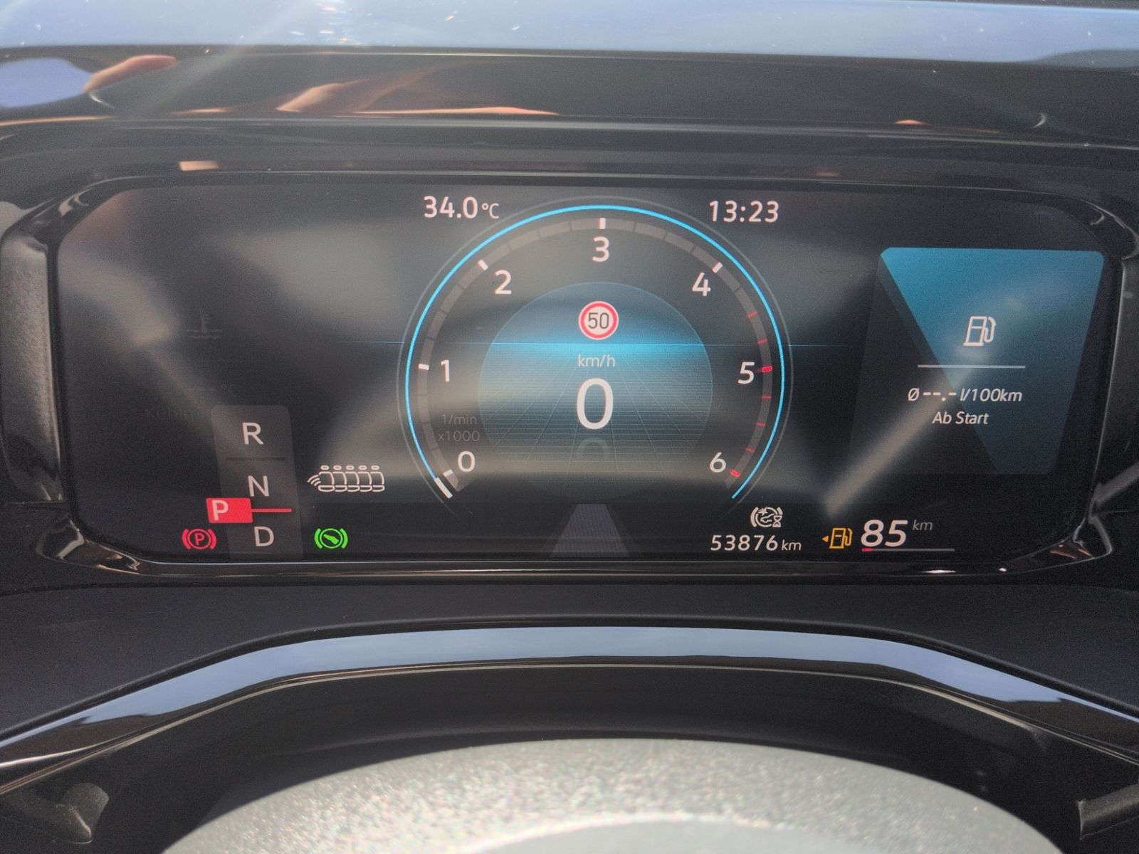 T7 Multivan 2.0 TDI KÜ 7SITZE+KAMERA+NAVI+AHK