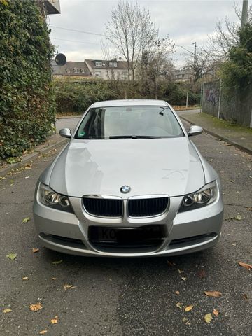 BMW 320i e90 Automatik