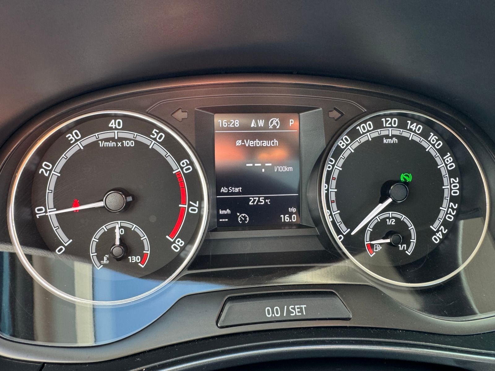 Fahrzeugabbildung SKODA Fabia Combi Best of 95PS DSG*AHK*LED*NAVI