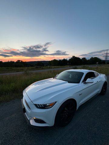 Ford Mustang GT