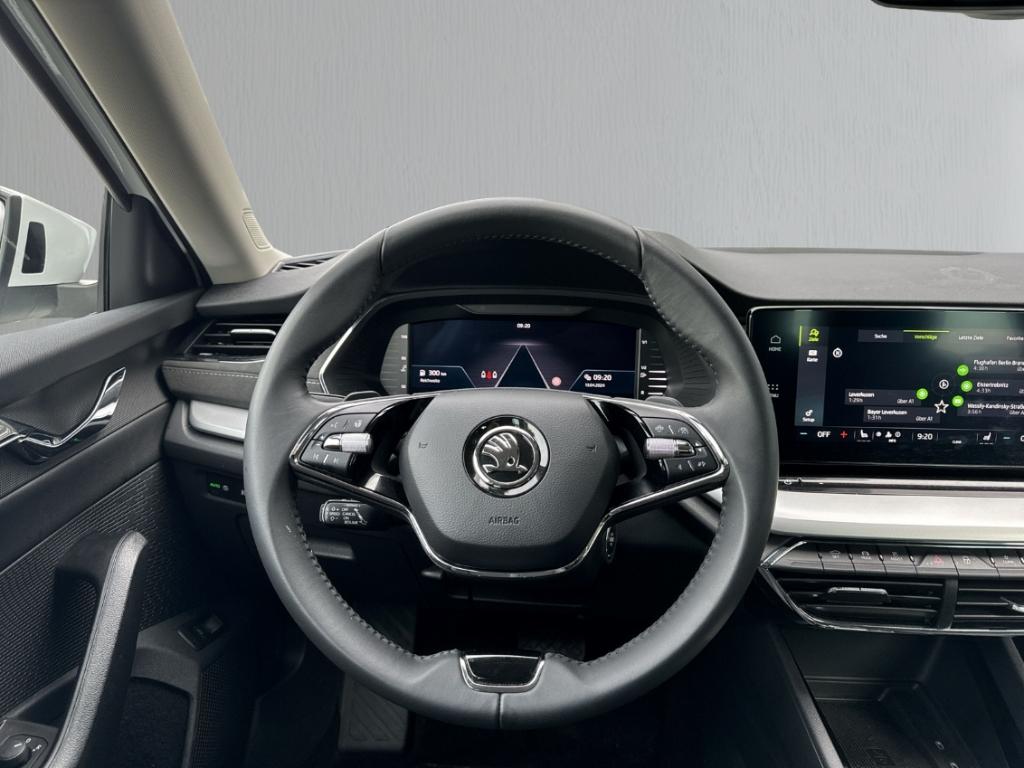 Skoda Octavia Combi TDI DSG Style DynLED Navi ACC HuD, миниатюра 9