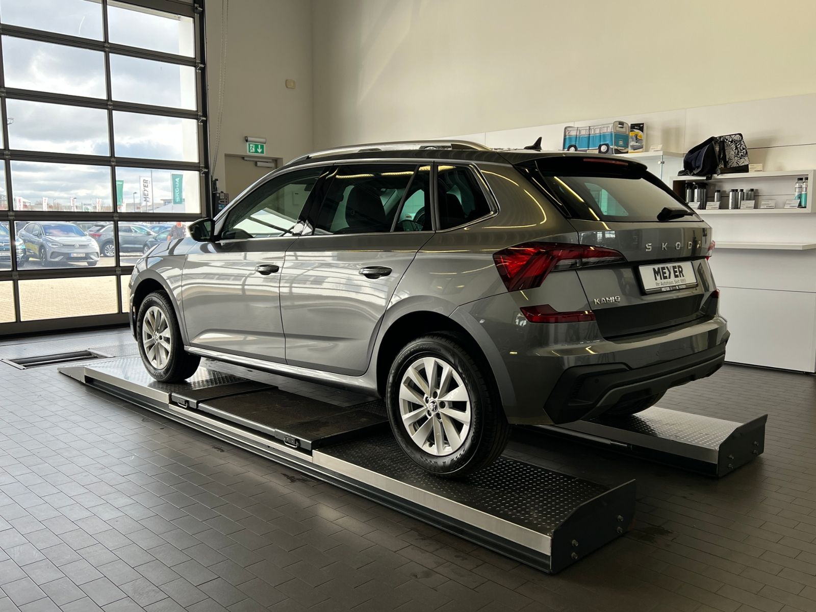 Fahrzeugabbildung SKODA Kamiq Selection 1.0 TSI DSG *LED, ACC, SmartLink