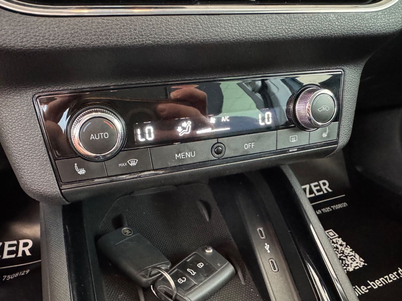 Fahrzeugabbildung SKODA Kamiq Style/HAGELSCHADEN/CarPlay/PDC/KLIMAAUTO/