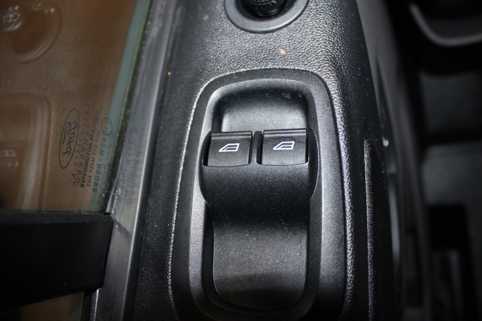 Fahrzeugabbildung Ford Transit Custom L1 Kasten AHK KLIMA 1.Hand