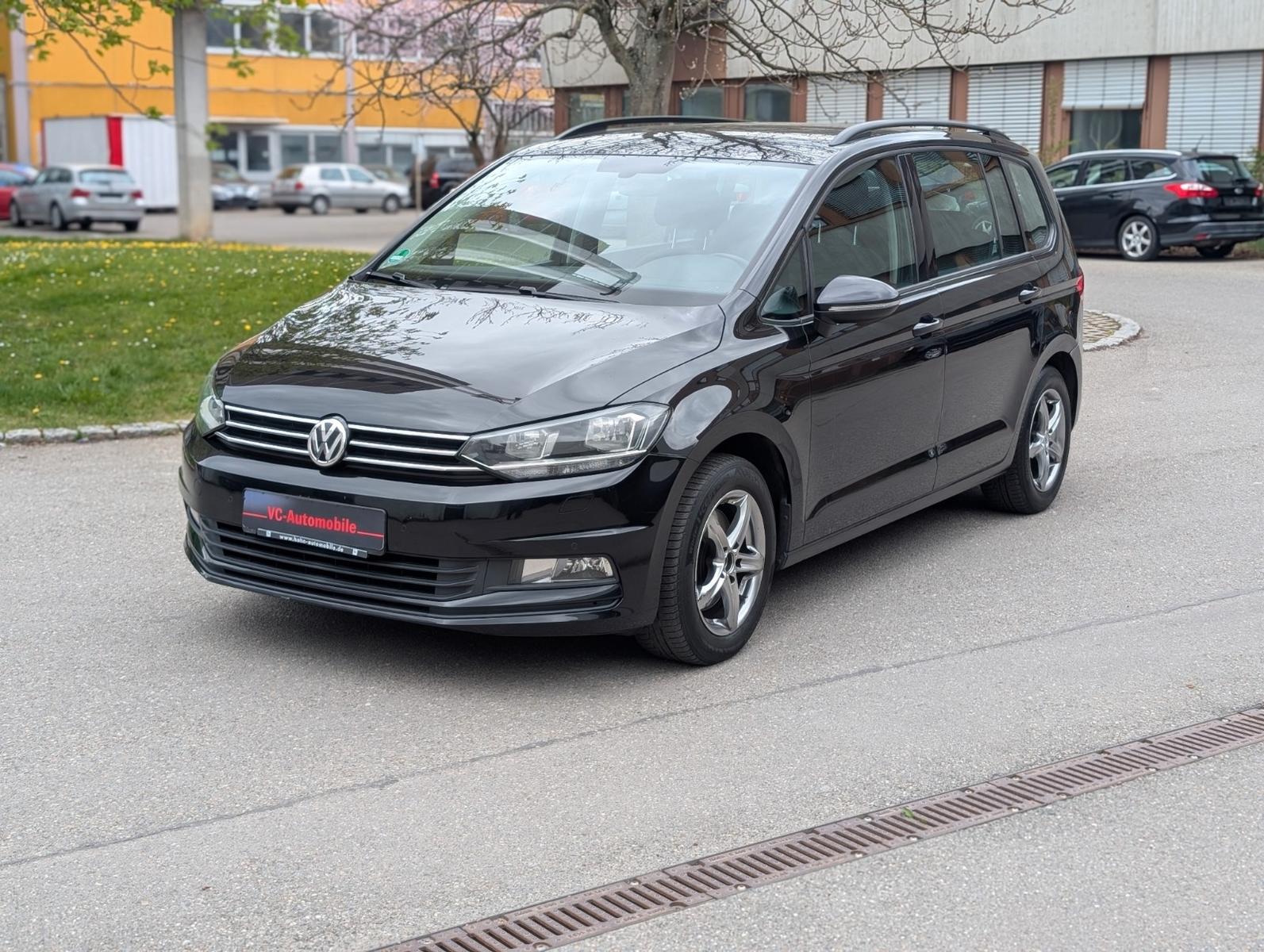 Volkswagen Touran 1,6 TDI/ACC/Massage/MfL/Navi/SHZ