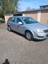 Opel Astra 1.7 diesel - Opel Astra aus 2009 mit Diesel-Antrieb: Kombi